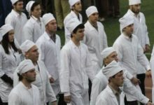 Photo of Почему россияне хотят видеть своих детей врачами и учителями?