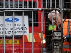 Photo of Пока в Европе и Штатах встают автозаводы, Китай готовит «революцию»