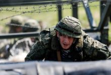 Photo of Неизвестные забросали коктейлями Молотова военкомат в центре Омска